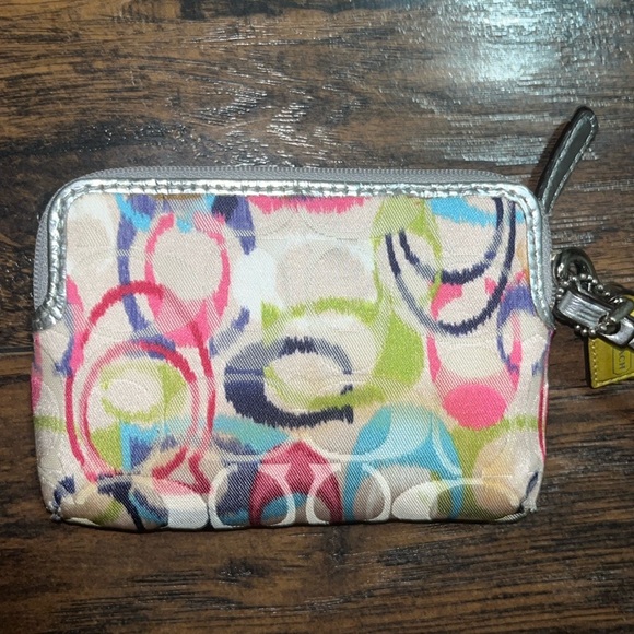 Coach Wallet - Picture 9 of 9